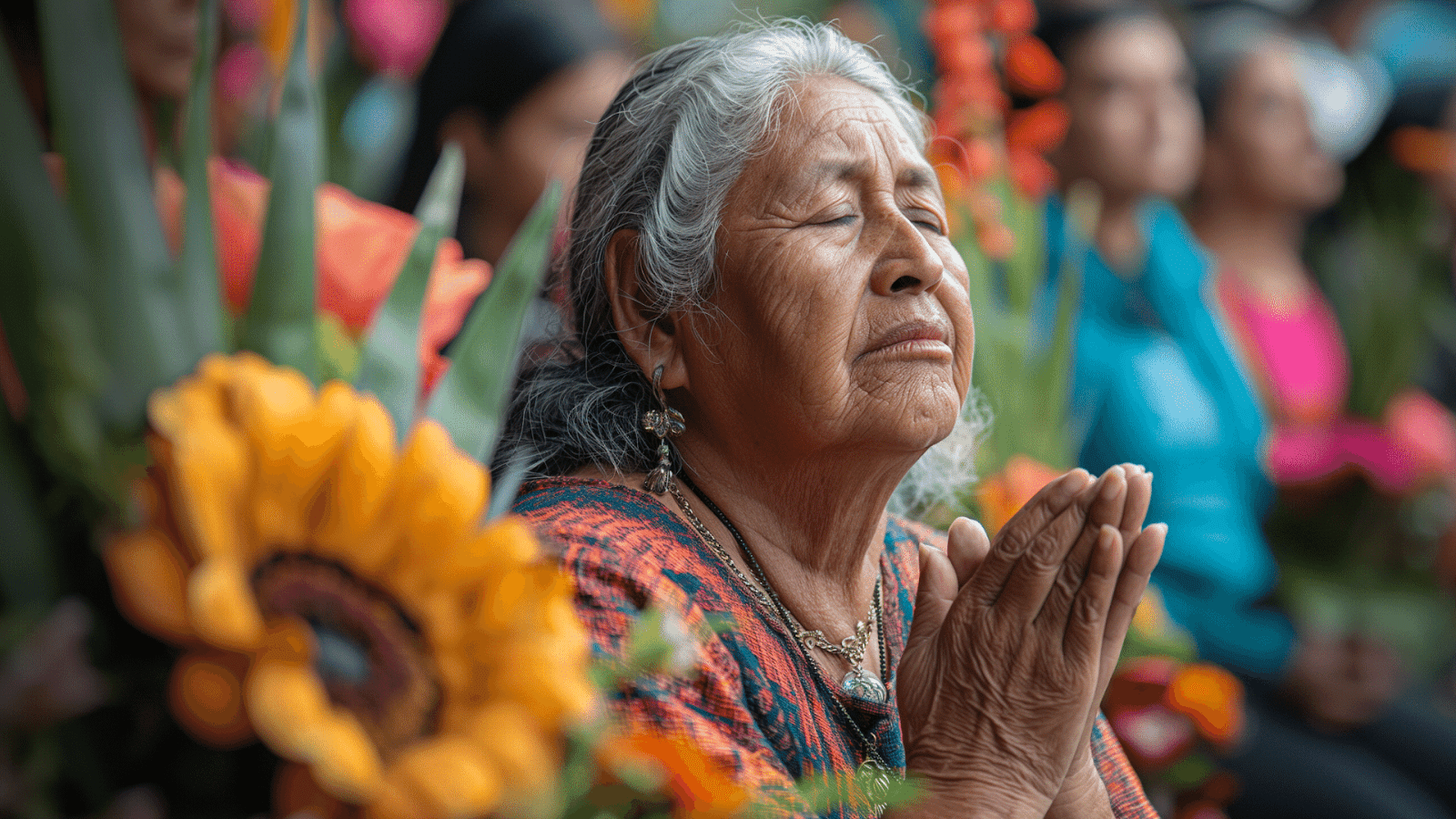 Elderly woman praying surrounded by flowers captures spiritual life in Mexico City